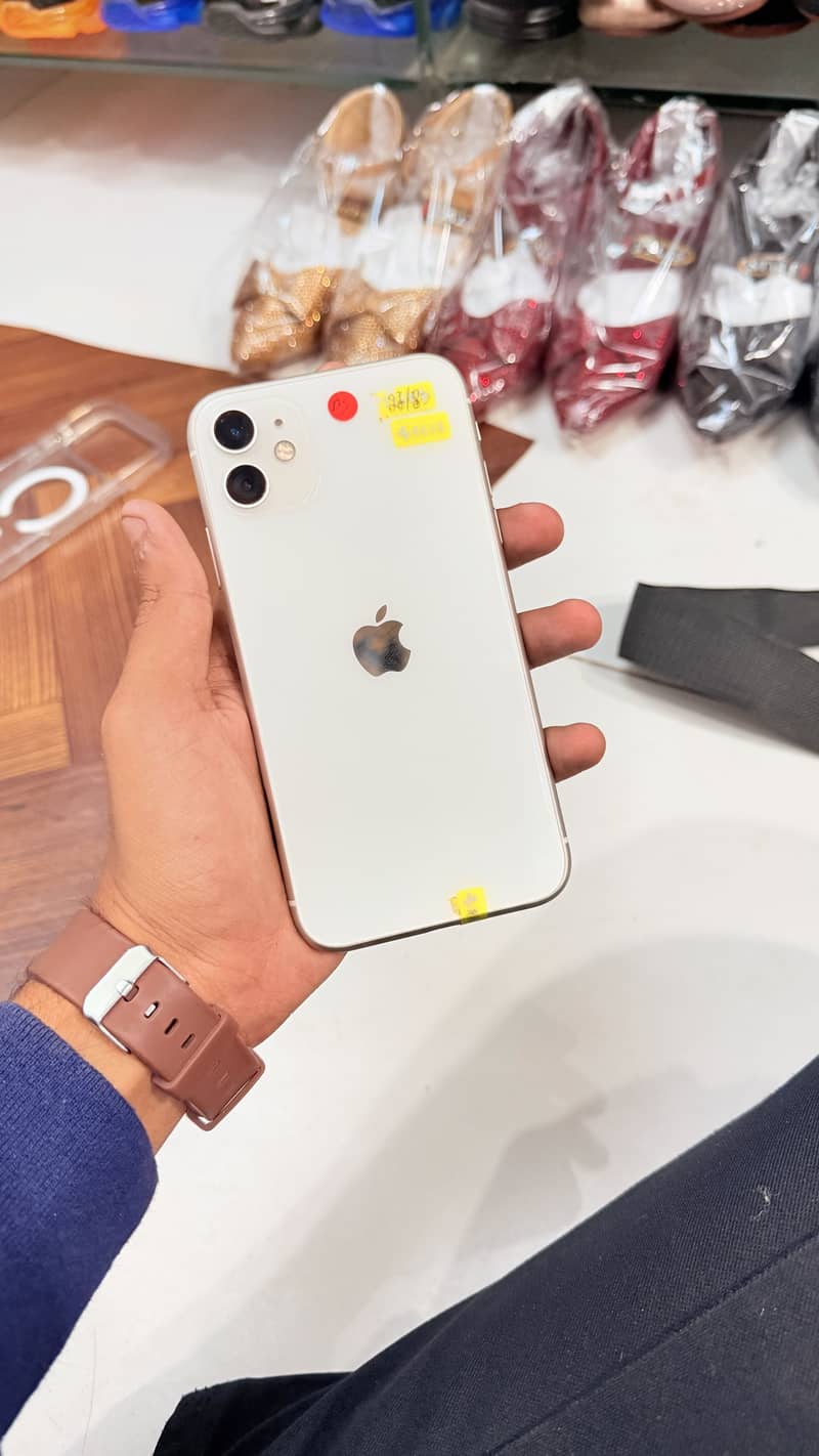 Apple iPhone 11 0