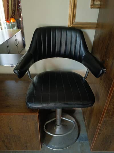 salon chair