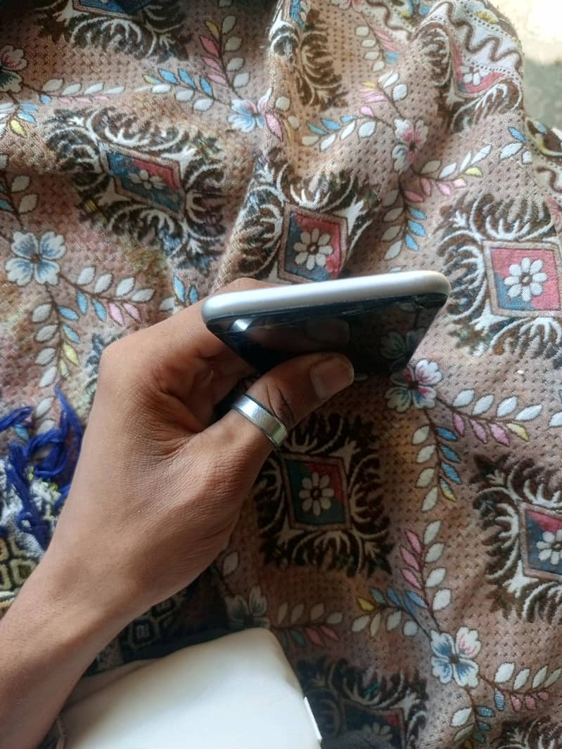 Apple iPhone 6S 3