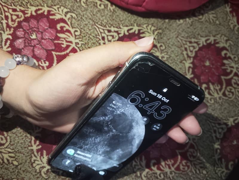 Apple iPhone 11 Pro 6