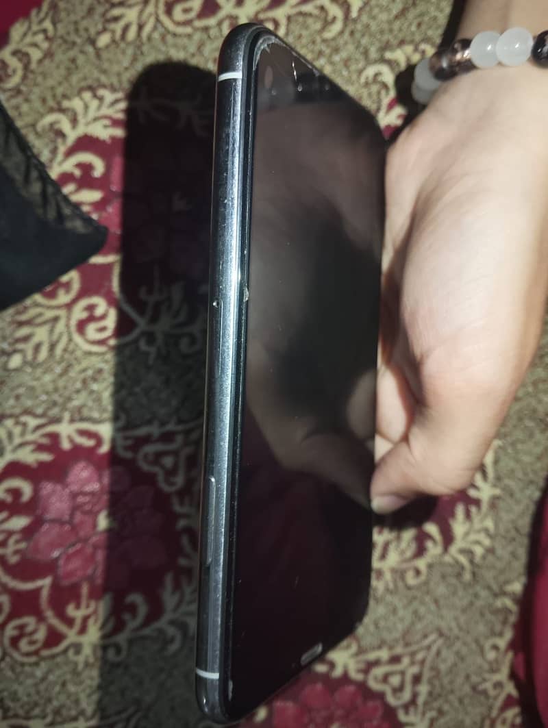 Apple iPhone 11 Pro 8