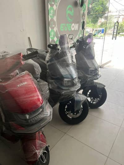 eveon electric lithum scooties avalible lahore