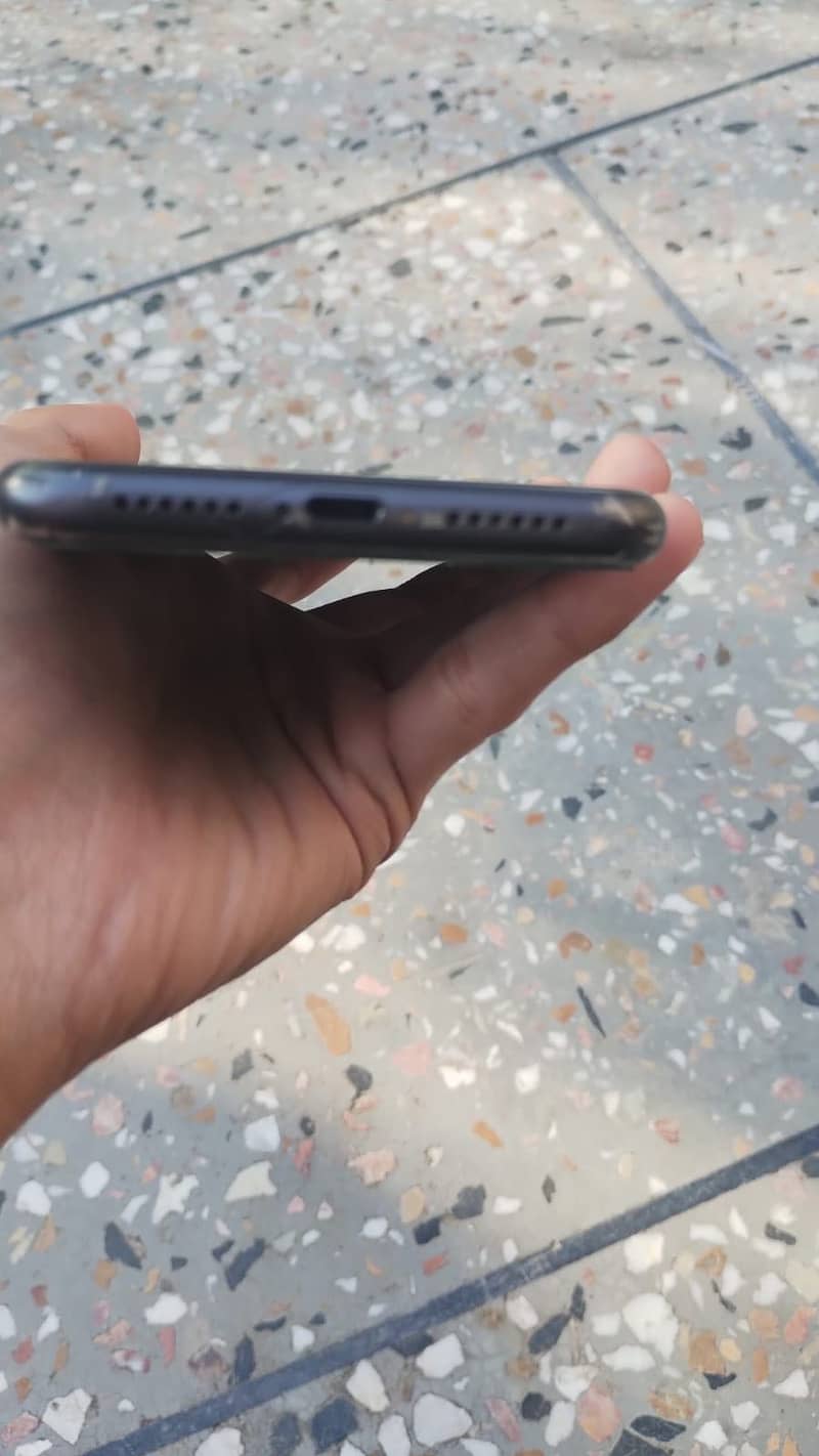 Apple iPhone 11 2