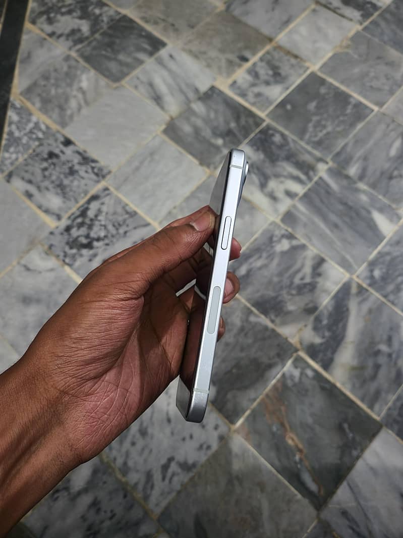 iPhone 15 1