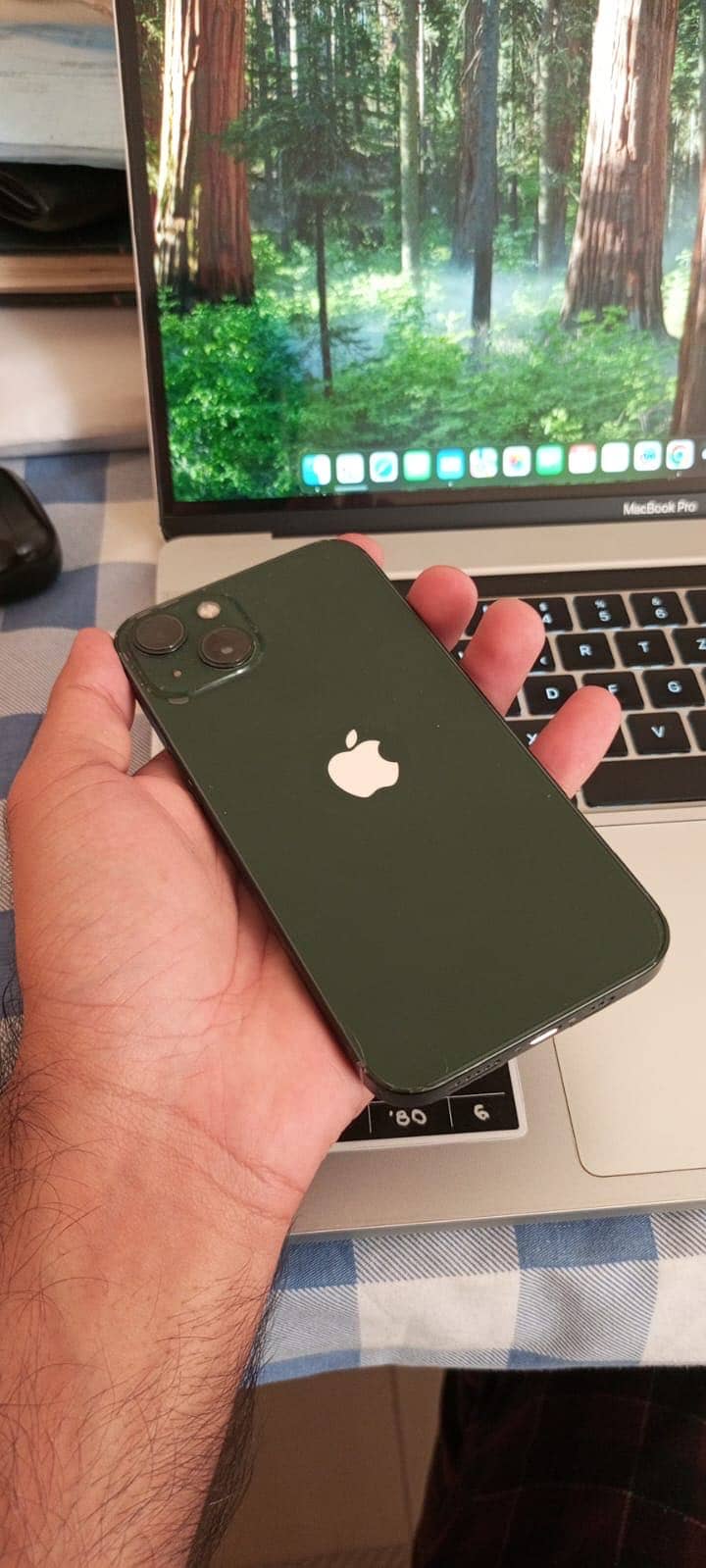 Apple iPhone 13 0