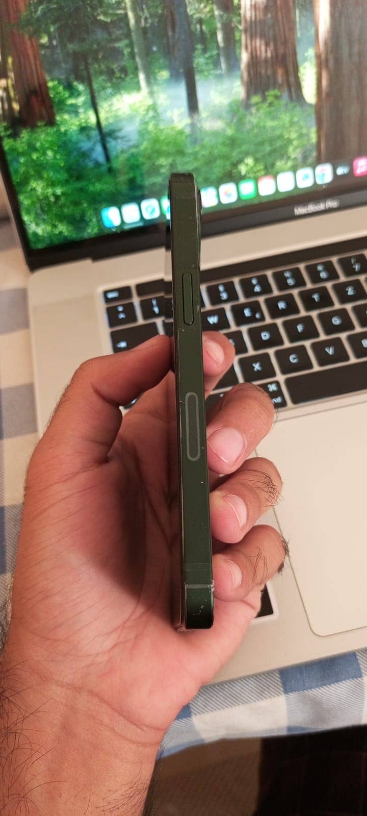 Apple iPhone 13 3