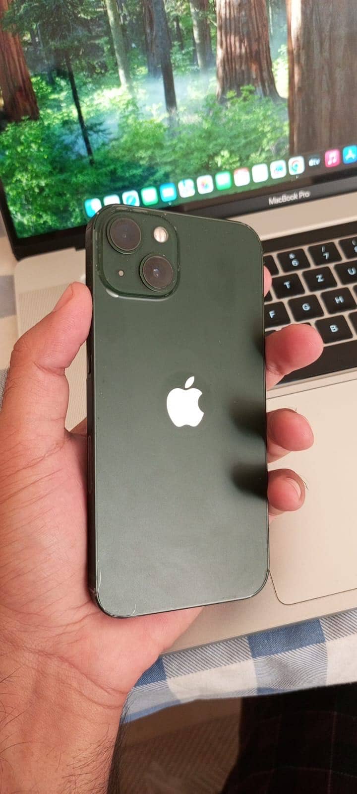 Apple iPhone 13 6