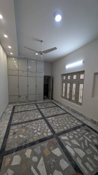10 Marla House For Rent Separate Entrance Uper Portion Madina Town Near Susan Road