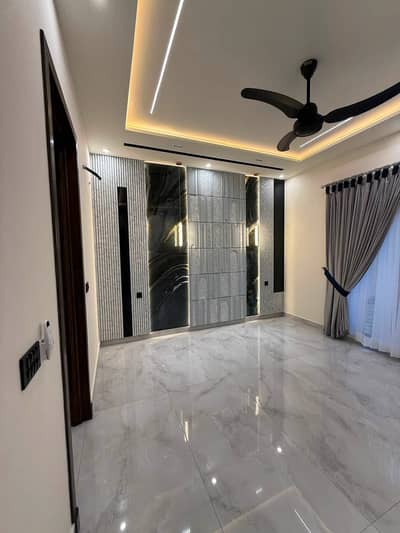 10 Marla Neat & Clean Upper Portion Available For Rent Sector C Bahria Town Lahore