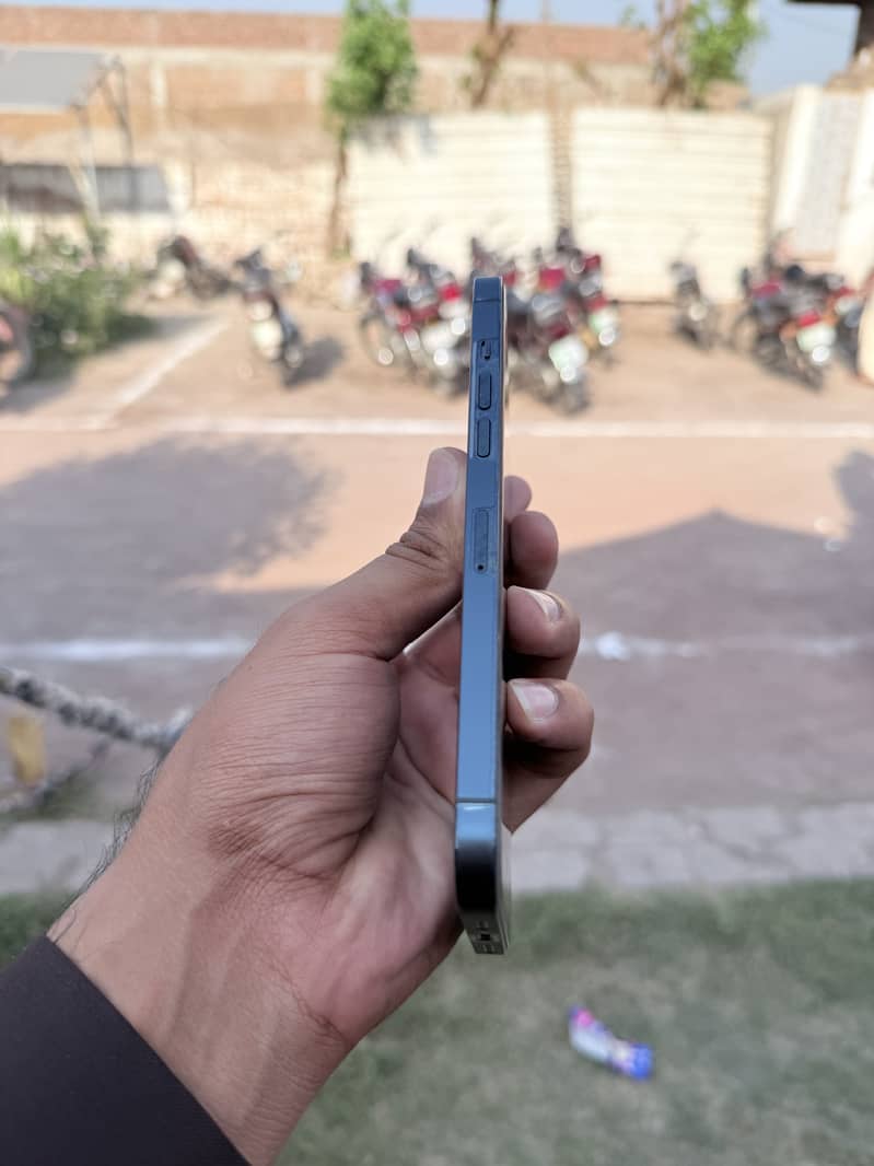 Apple iPhone 12 Pro Max 2