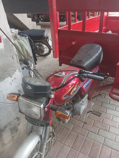 4 month huy hain  100 cc loader hai