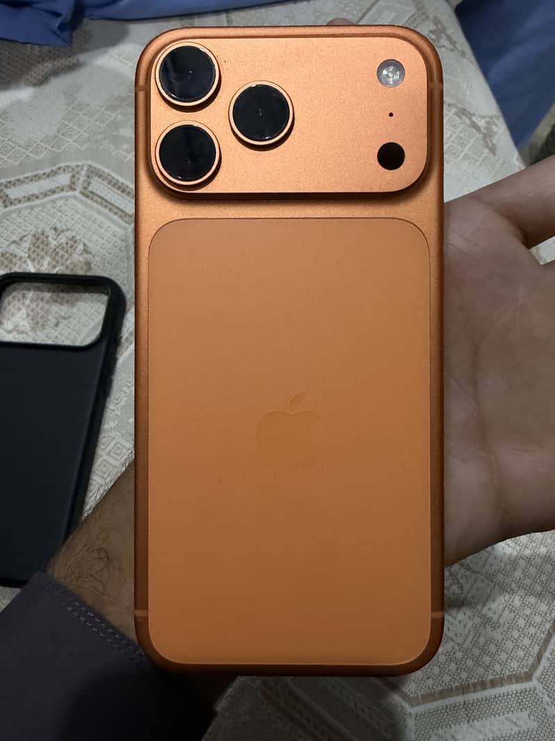 iPhone 17 Pro Max 256GB – Non-PTA /  Pin Pack Condition 2
