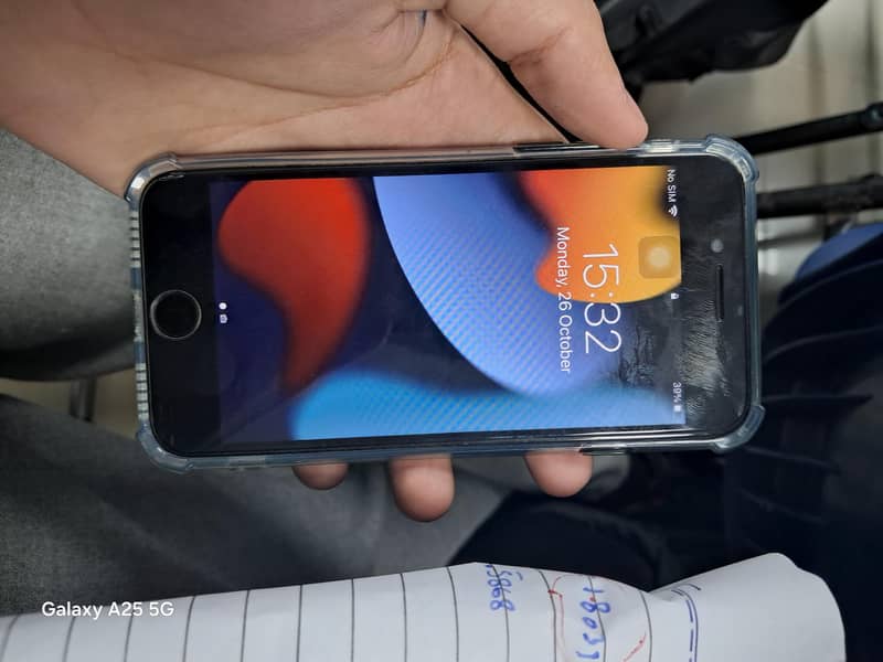 Apple iPhone 7 0