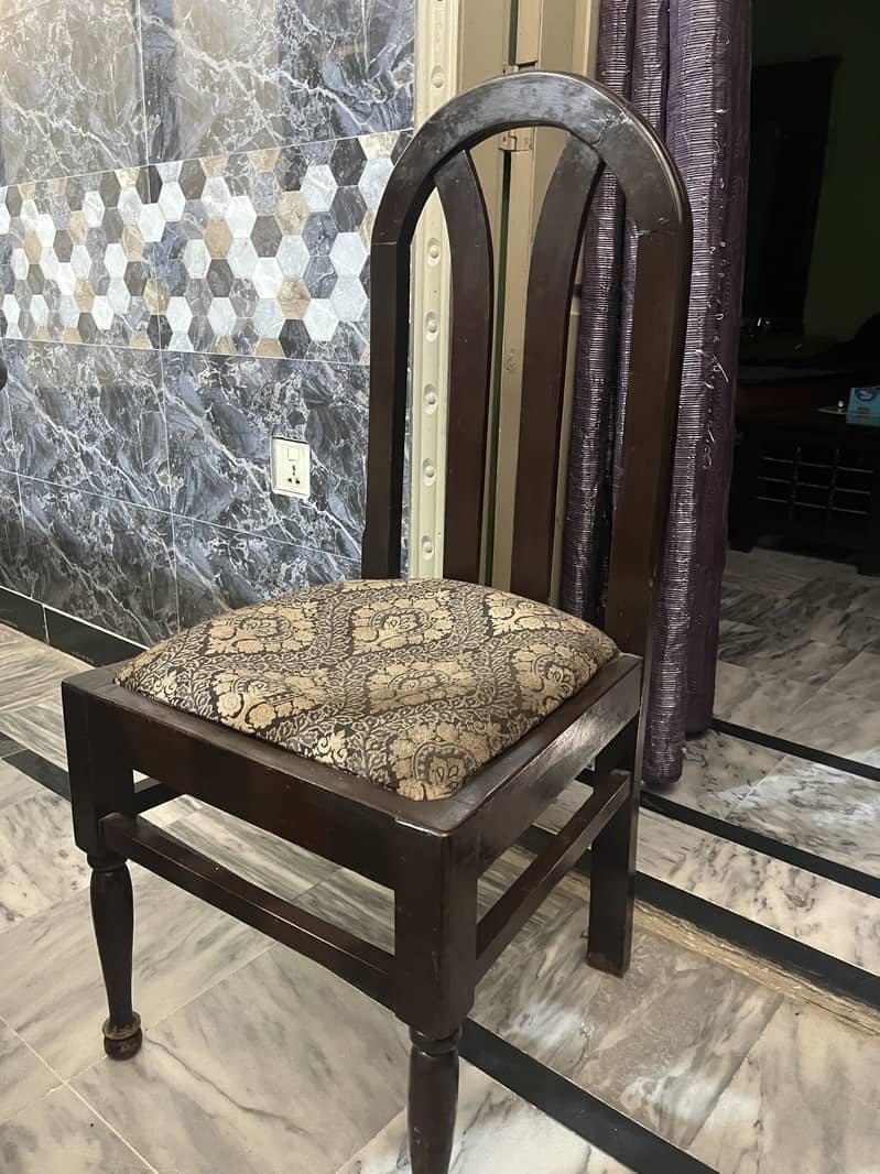 DINING TABLE WITH 6 CHAIRS 8