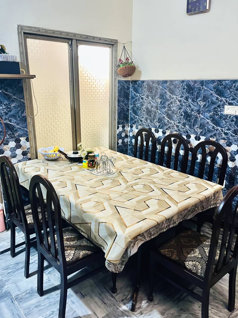DINING TABLE WITH 6 CHAIRS 9