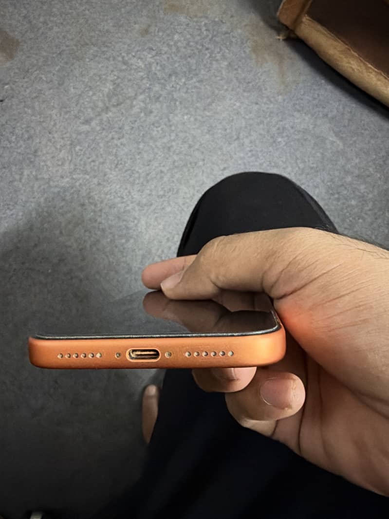 Apple iPhone 17 Pro Max 2