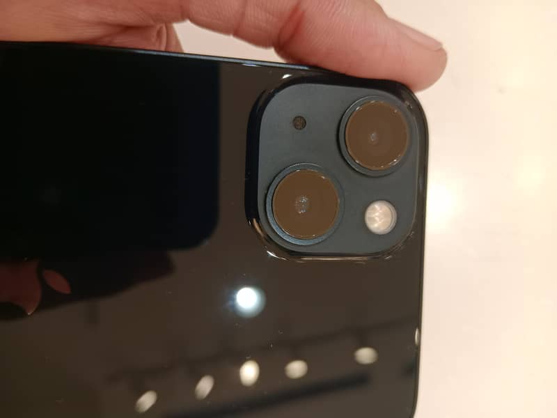 Apple iPhone 13 4