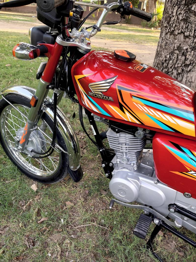 Honda 125 Model 2026 Red LusSh Condition For Lovers - Standard Bikes ...