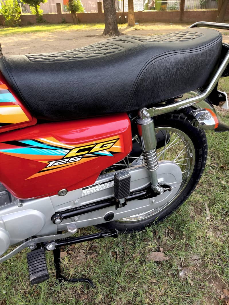 Honda 125 Model 2026 Red LusSh Condition For Lovers - Standard Bikes ...