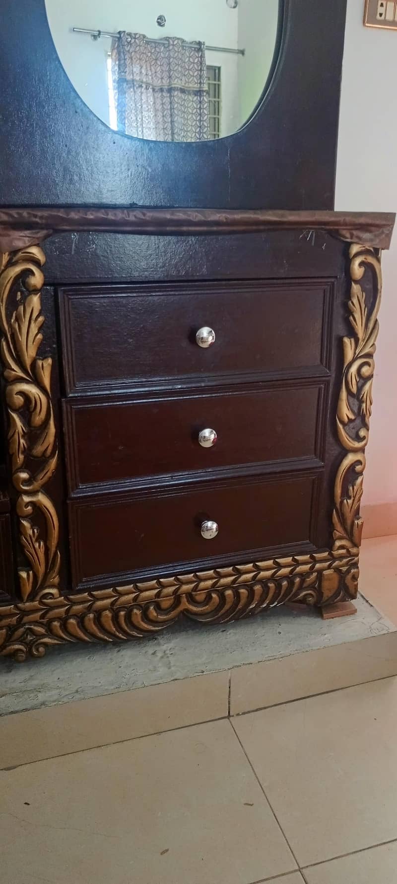 dressing table 2