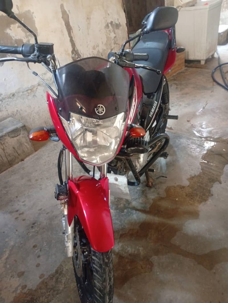 yBR125 3