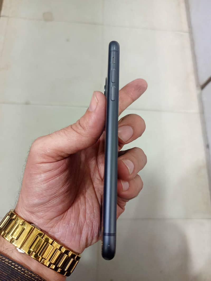 Apple iPhone 11 1
