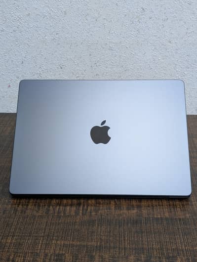 MacBook Pro M4 14inches 32gb Ram 512gb Storage 14 inches