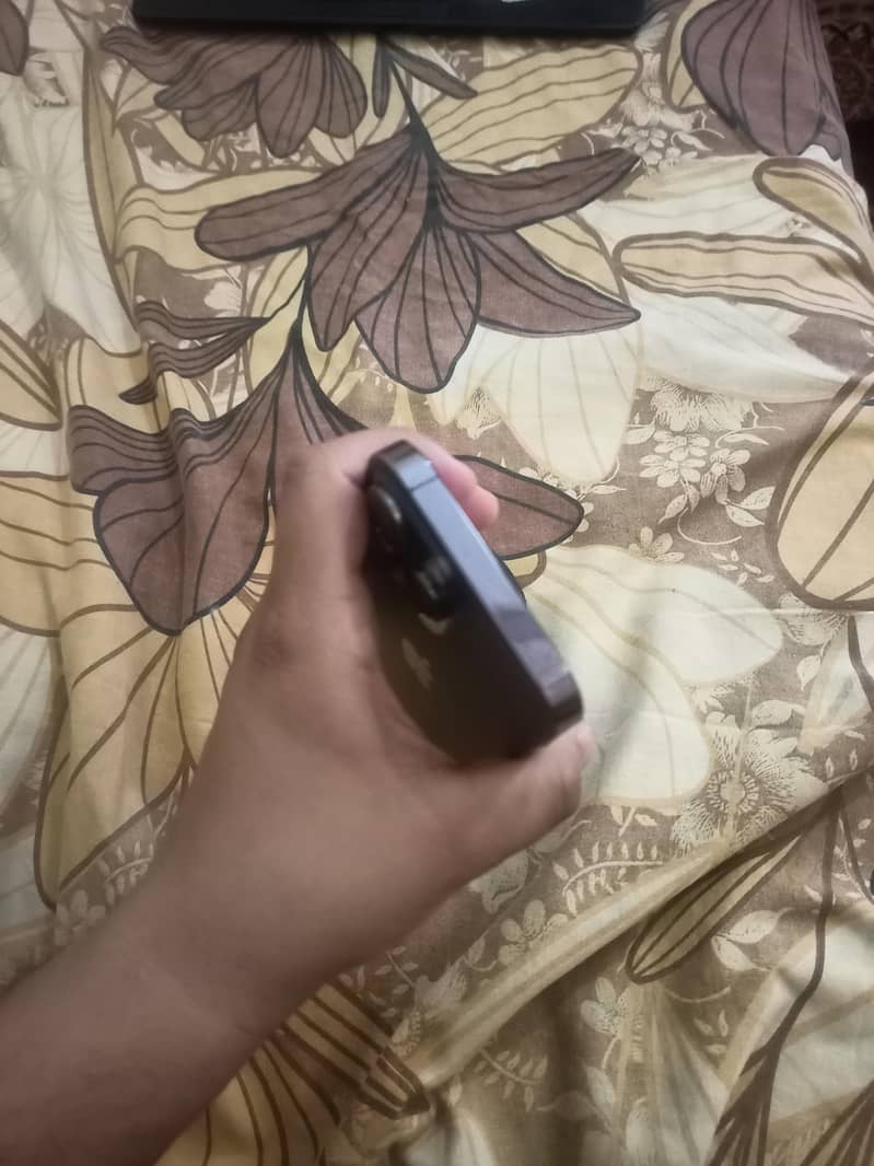 Apple iPhone 14 Pro Max 2