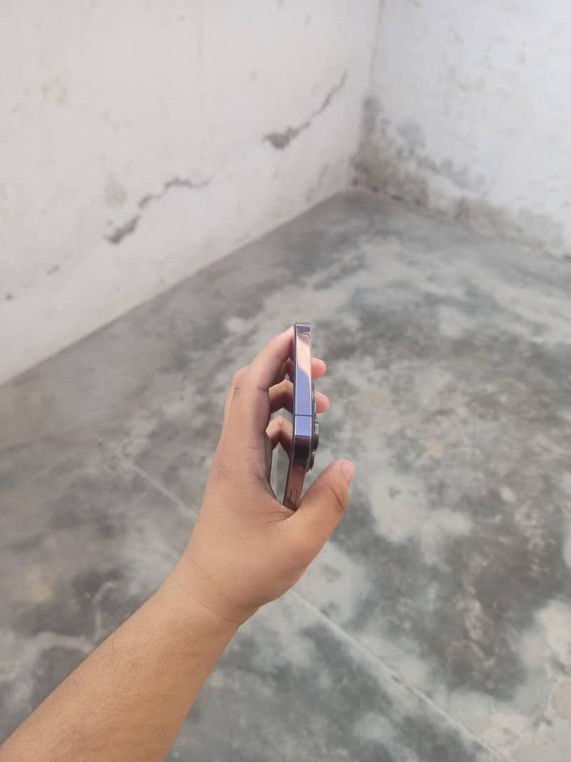 Apple iPhone 14 Pro Max 5