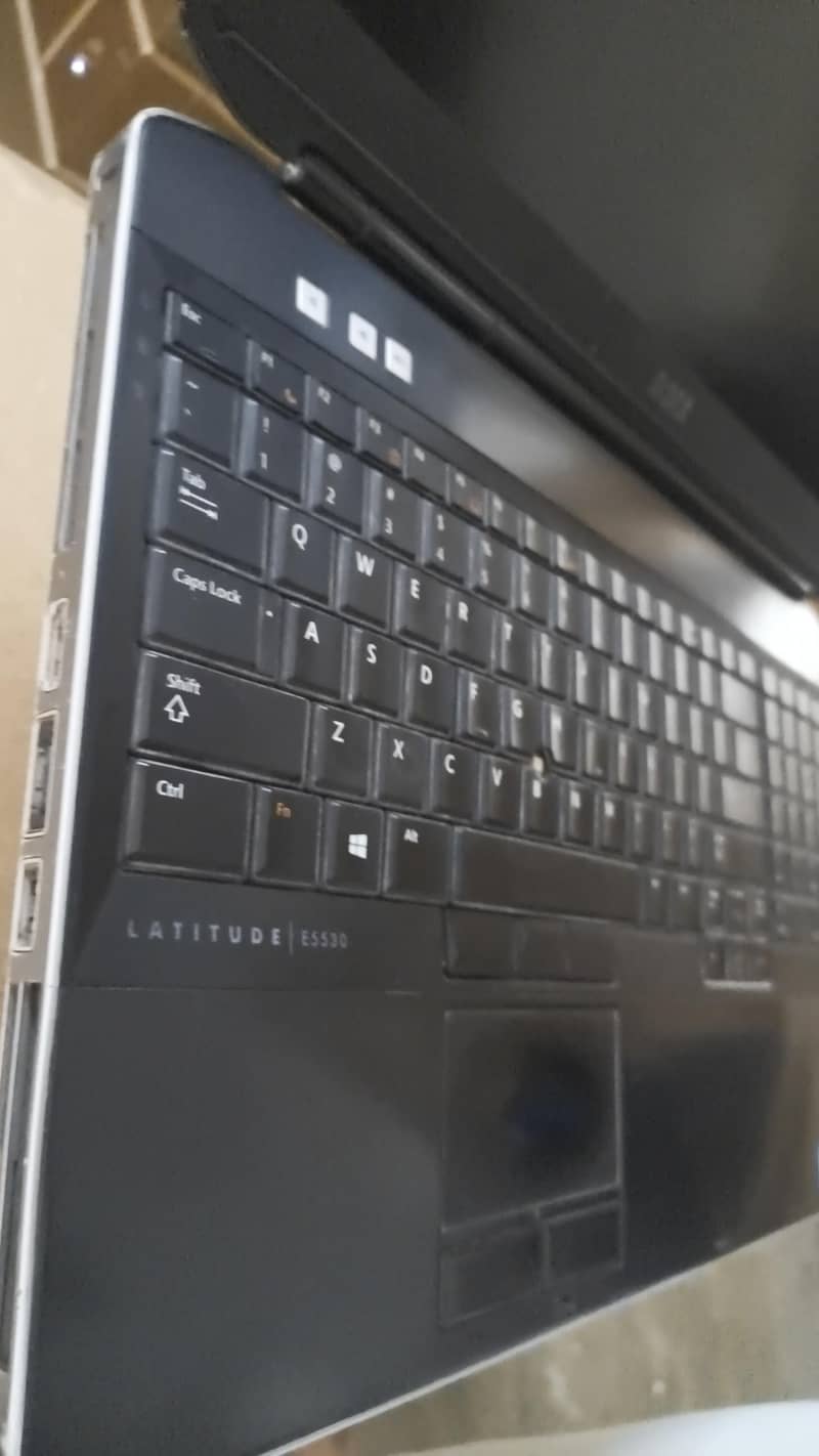 Dell Latitude E5530 I5 3rd generation 0