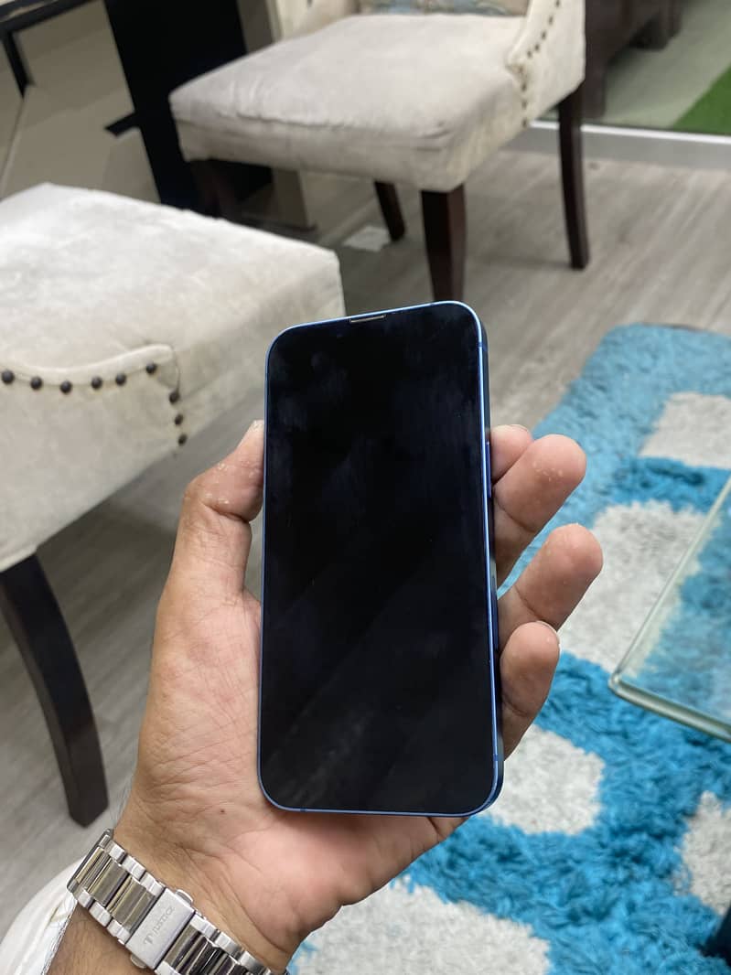 Apple iPhone 13 1