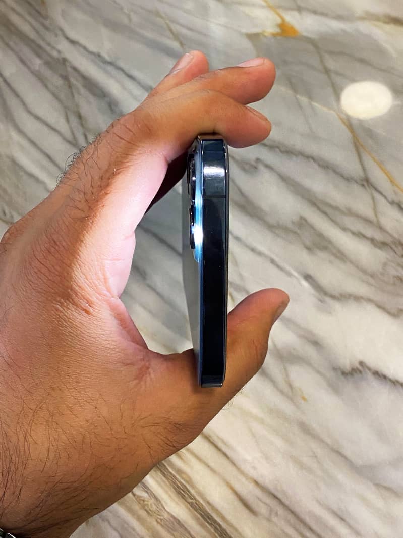 Apple iPhone 12 Pro Max 4