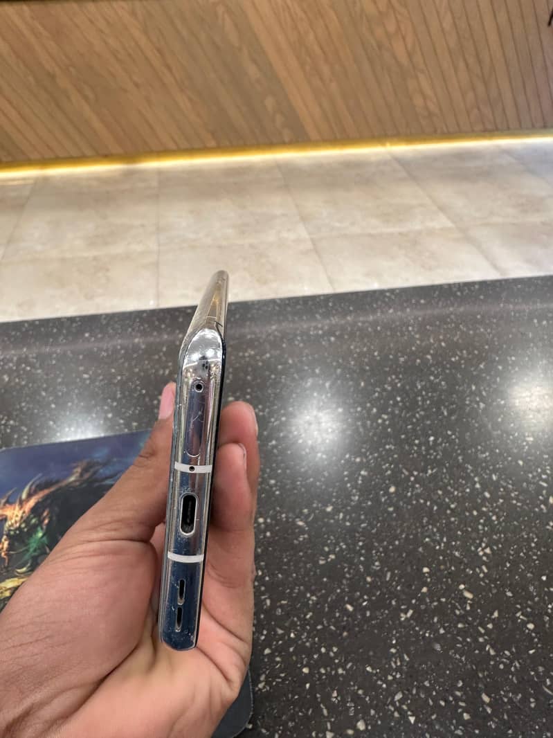 One Plus 9 Pro 4