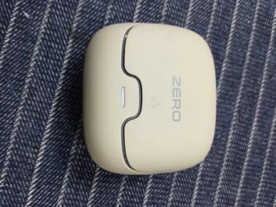 1 month used and very good air buds and 100 hours  beatry time