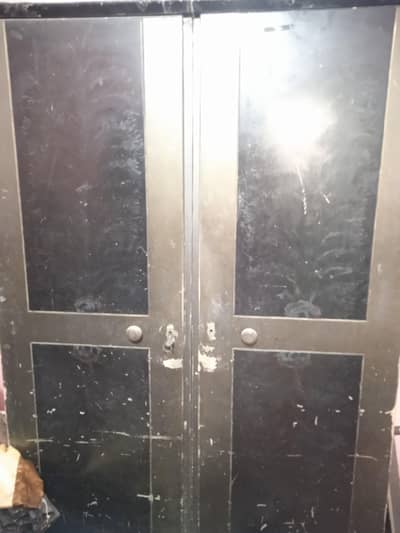 almari for sale 10 hazar old almari