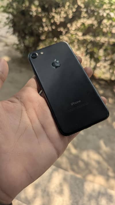 Apple iPhone 7