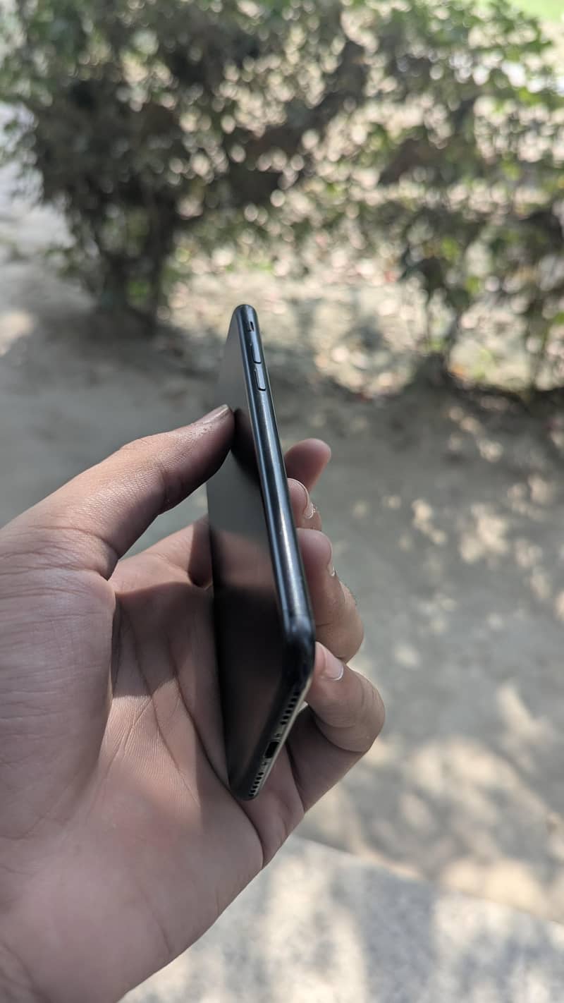 Apple iPhone 7 2