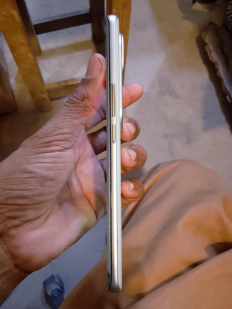 Vivo V40e 2