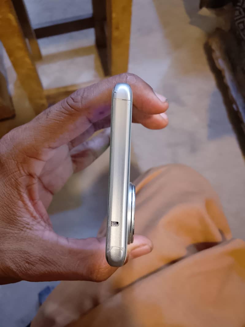 Vivo V40e 5