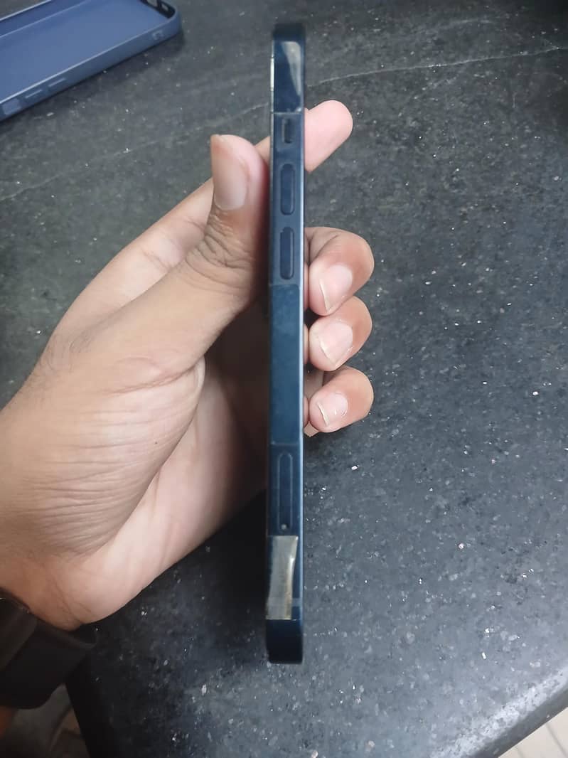 Apple iPhone 13 3