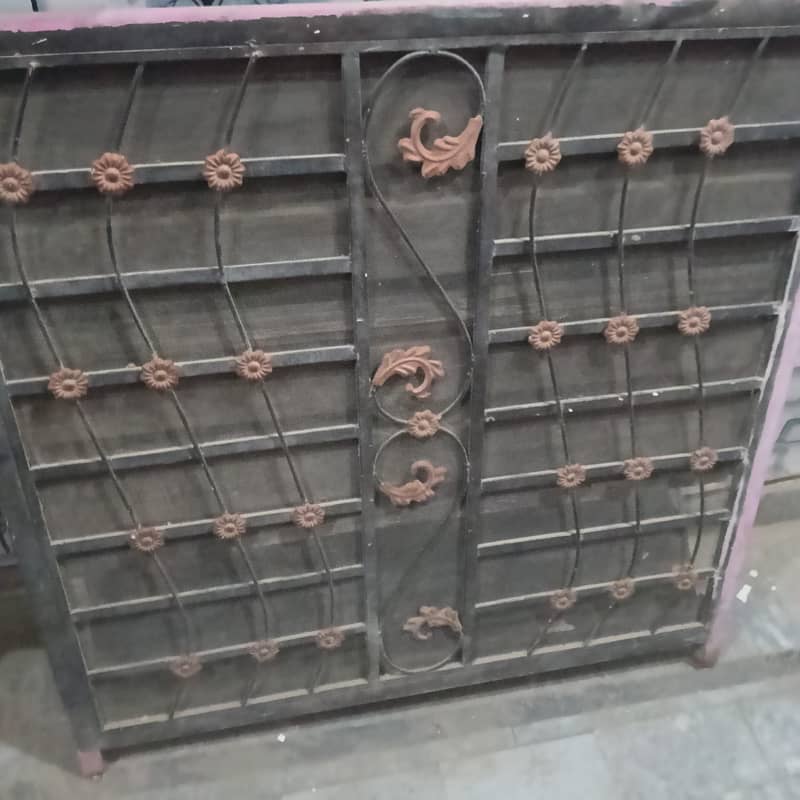 Window 4'x4' 0