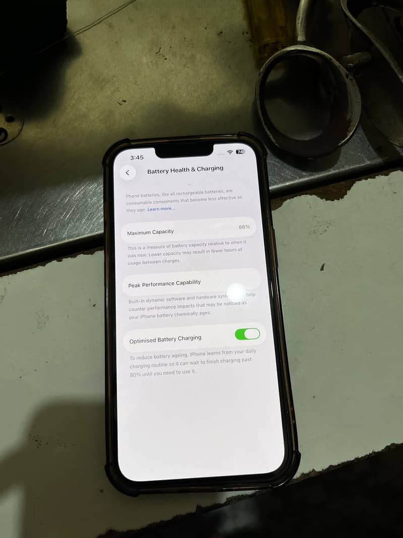 Apple iPhone 13 2