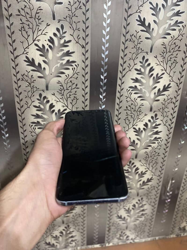 Samsung Mobile S8 Plus 1