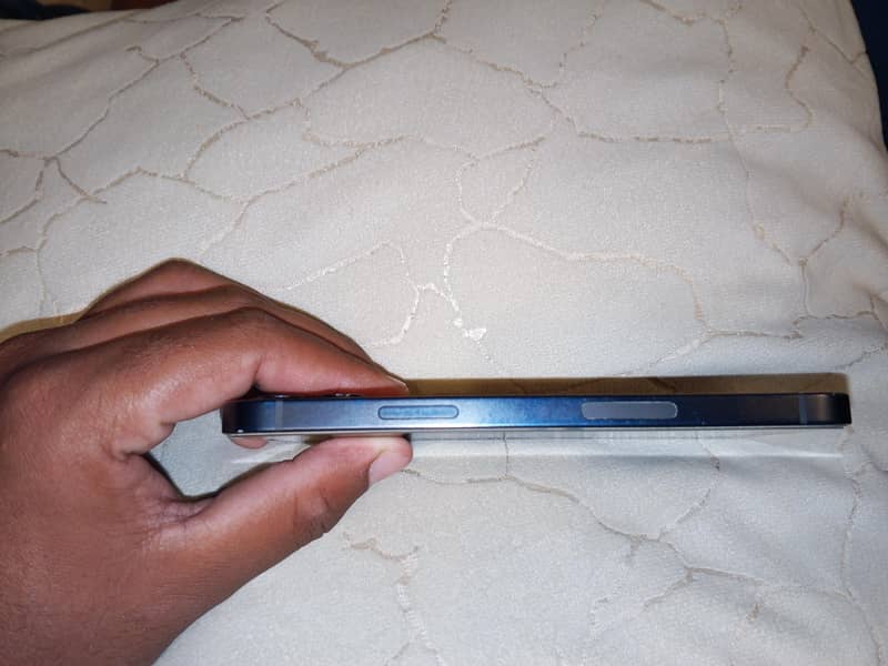 iPhone 12 64GB Blue | 85% Battery Health | Non-PTA 5