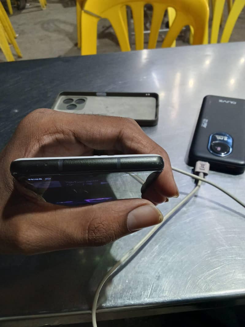 Google Pixel 6a 5