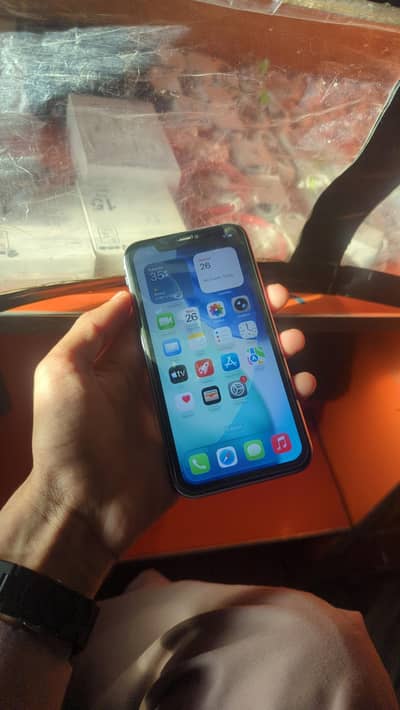 Apple iPhone 11