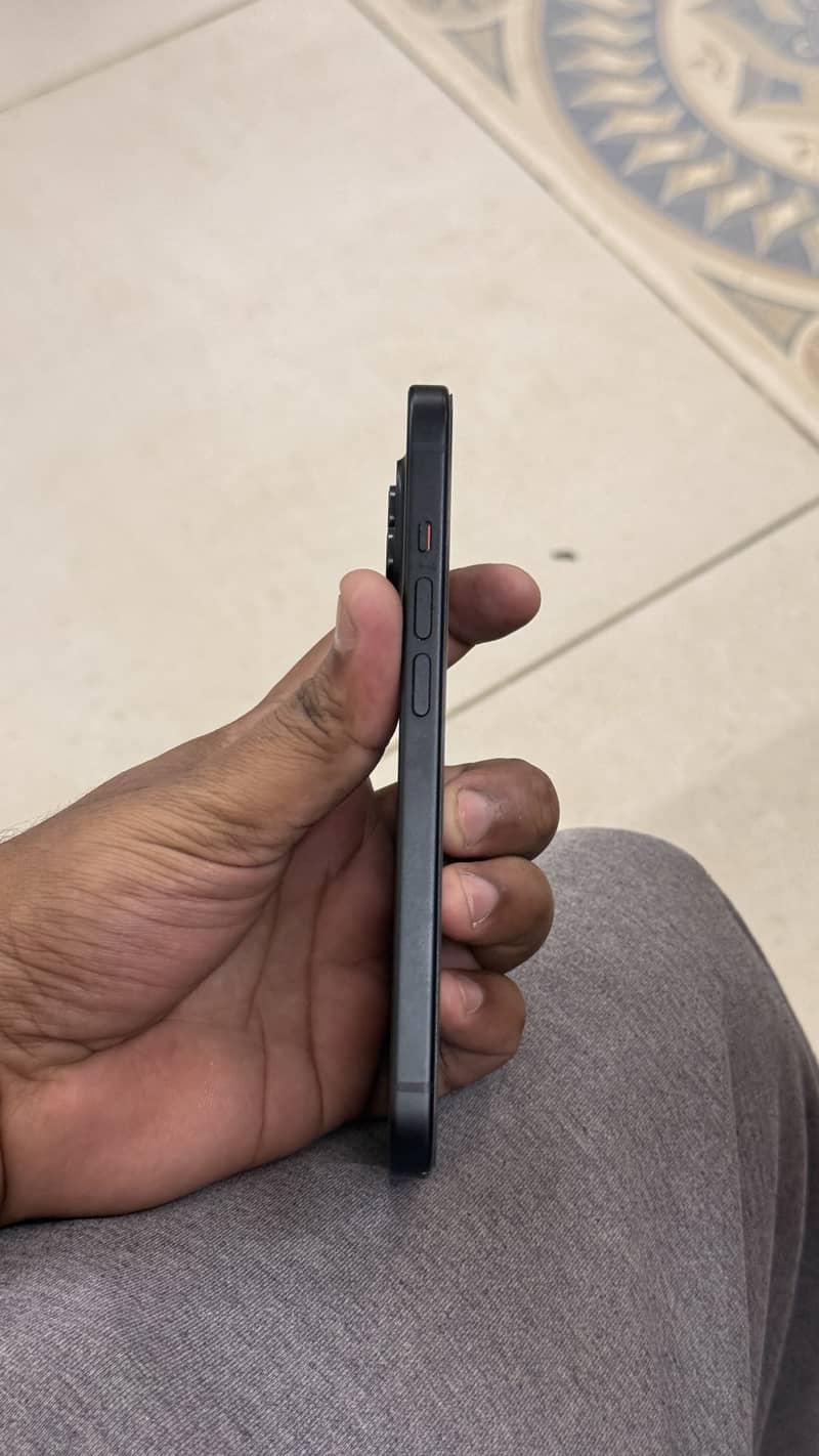 Apple iPhone 15 6