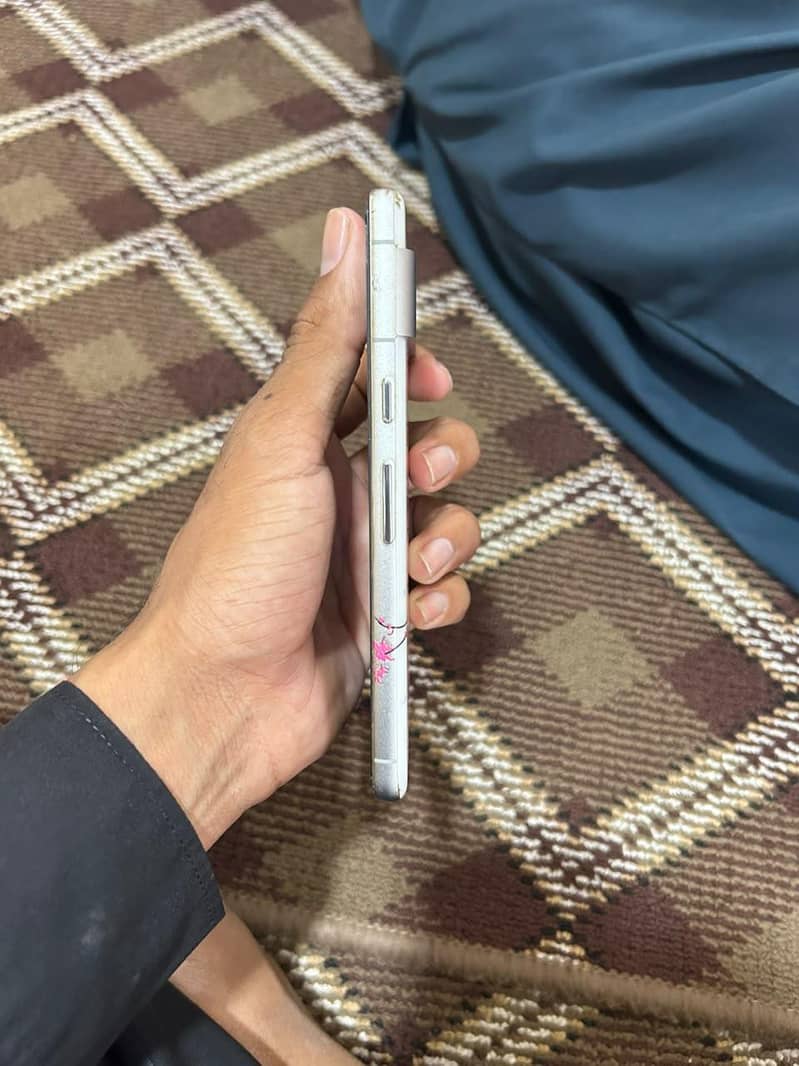 Google Pixel 7 5
