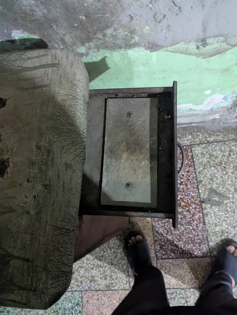 iron stand 2
