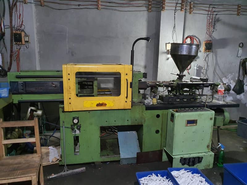 injection mold machine 1
